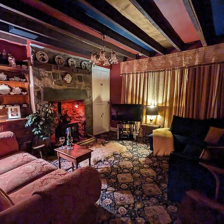 Fantastic Sea Views At Century'S Old Alma'S Cottage - Sleeps Up To 8 Guests Penmaen-mawr Eksteriør billede
