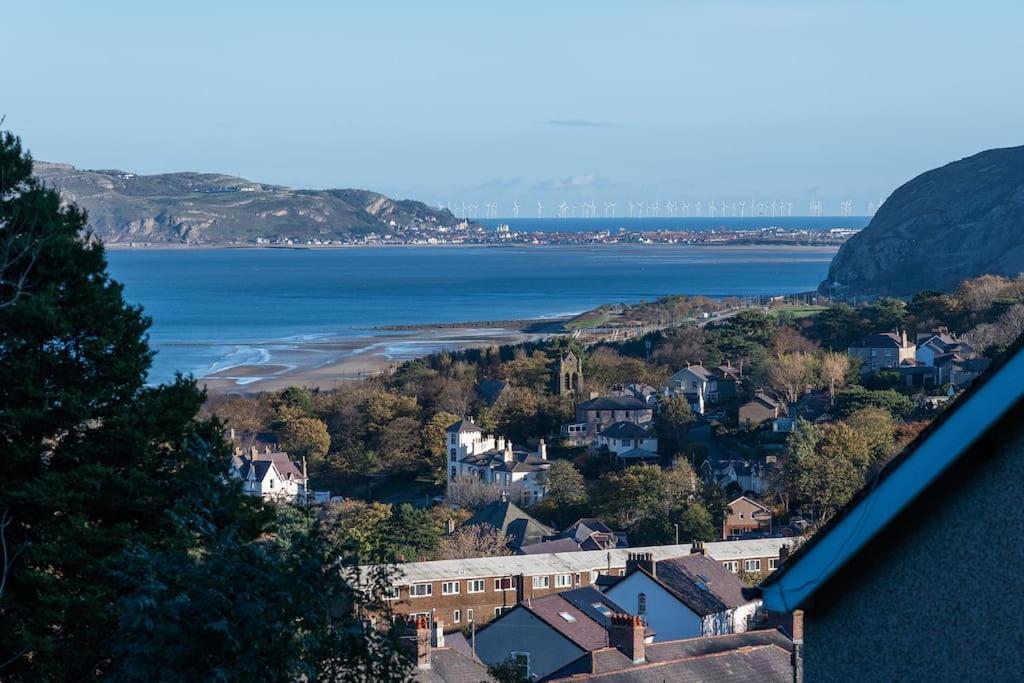 Fantastic Sea Views At Century'S Old Alma'S Cottage - Sleeps Up To 8 Guests Penmaen-mawr Eksteriør billede