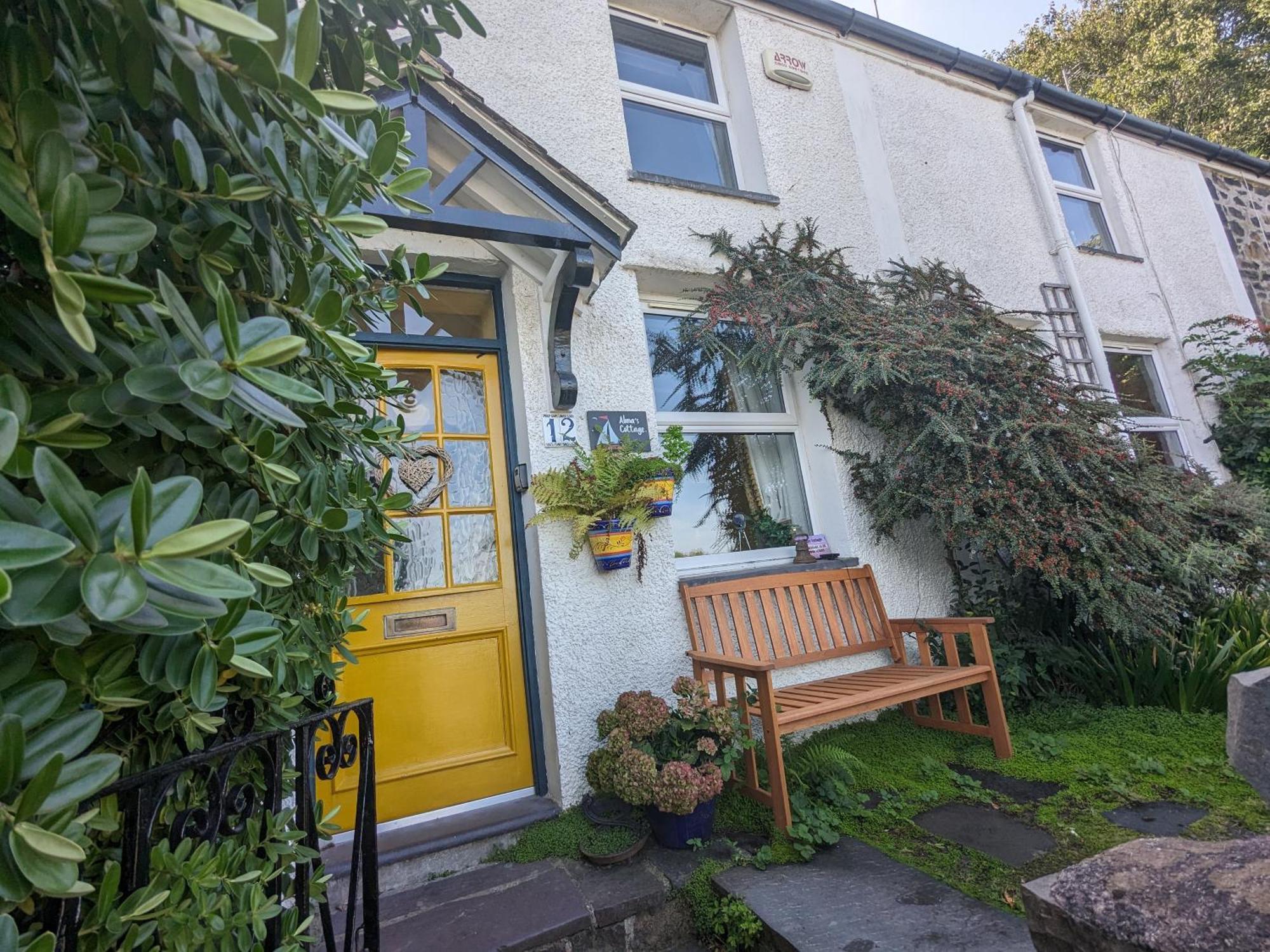Fantastic Sea Views At Century'S Old Alma'S Cottage - Sleeps Up To 8 Guests Penmaen-mawr Eksteriør billede