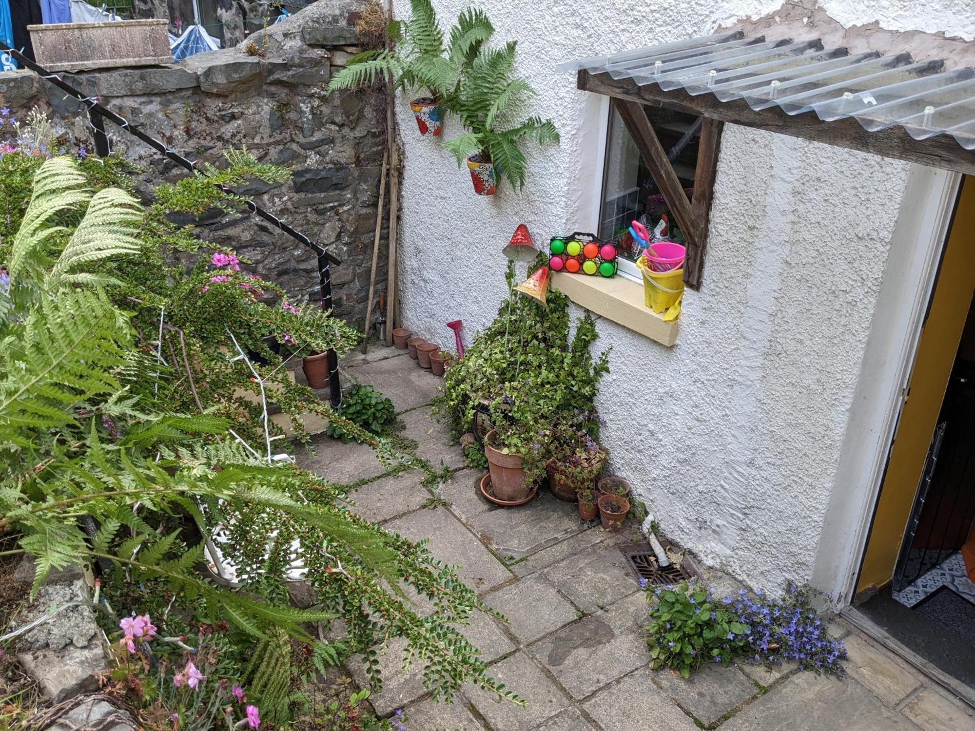 Fantastic Sea Views At Century'S Old Alma'S Cottage - Sleeps Up To 8 Guests Penmaen-mawr Eksteriør billede