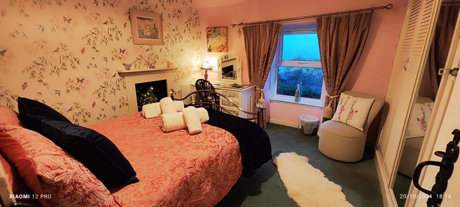 Fantastic Sea Views At Century'S Old Alma'S Cottage - Sleeps Up To 8 Guests Penmaen-mawr Eksteriør billede