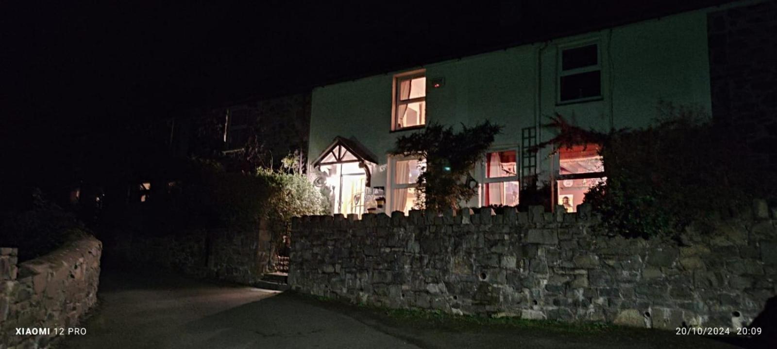 Fantastic Sea Views At Century'S Old Alma'S Cottage - Sleeps Up To 8 Guests Penmaen-mawr Eksteriør billede